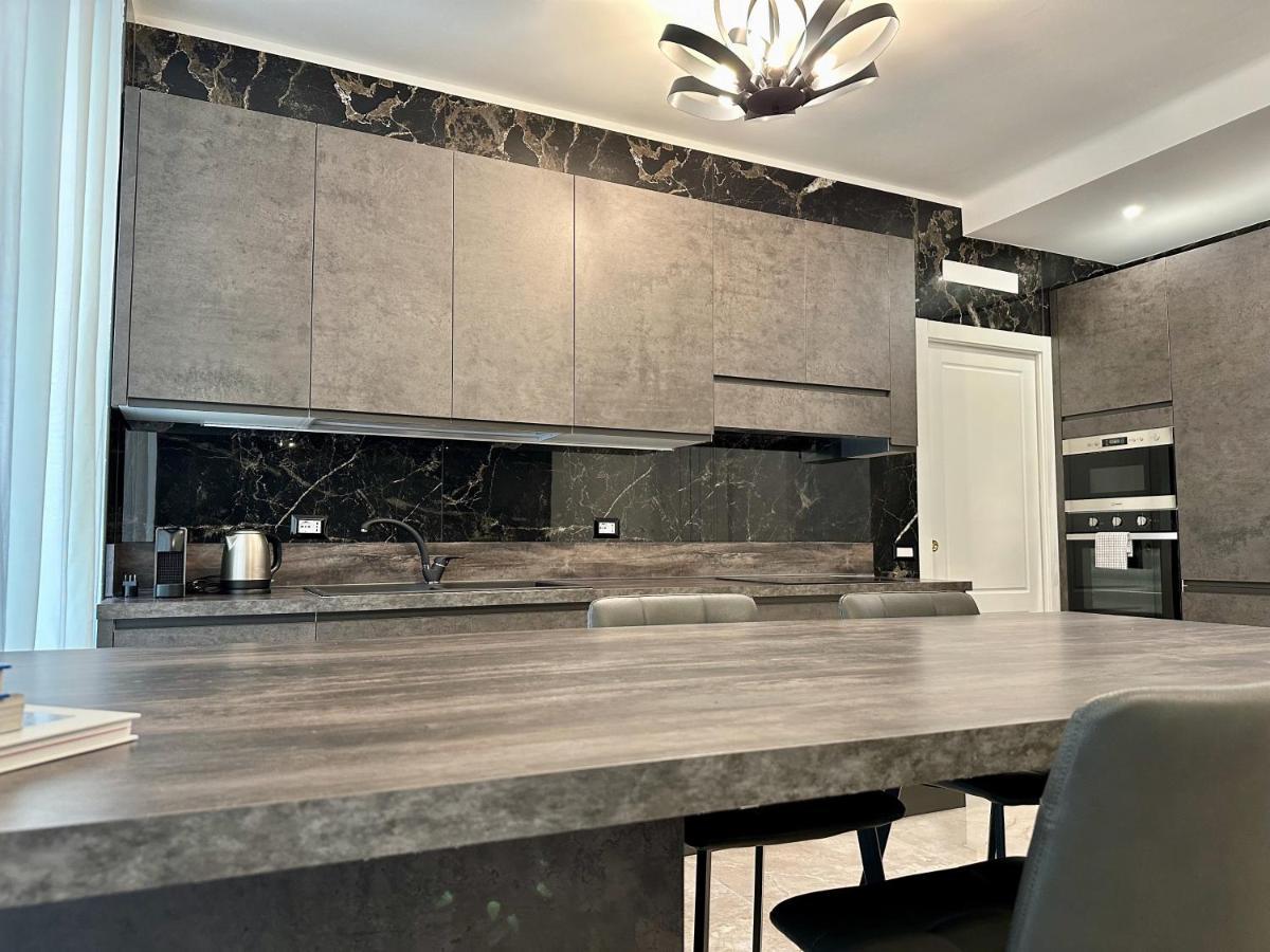Magic Place Bergamo! Classy Apartment In The Heart Of The City Kültér fotó