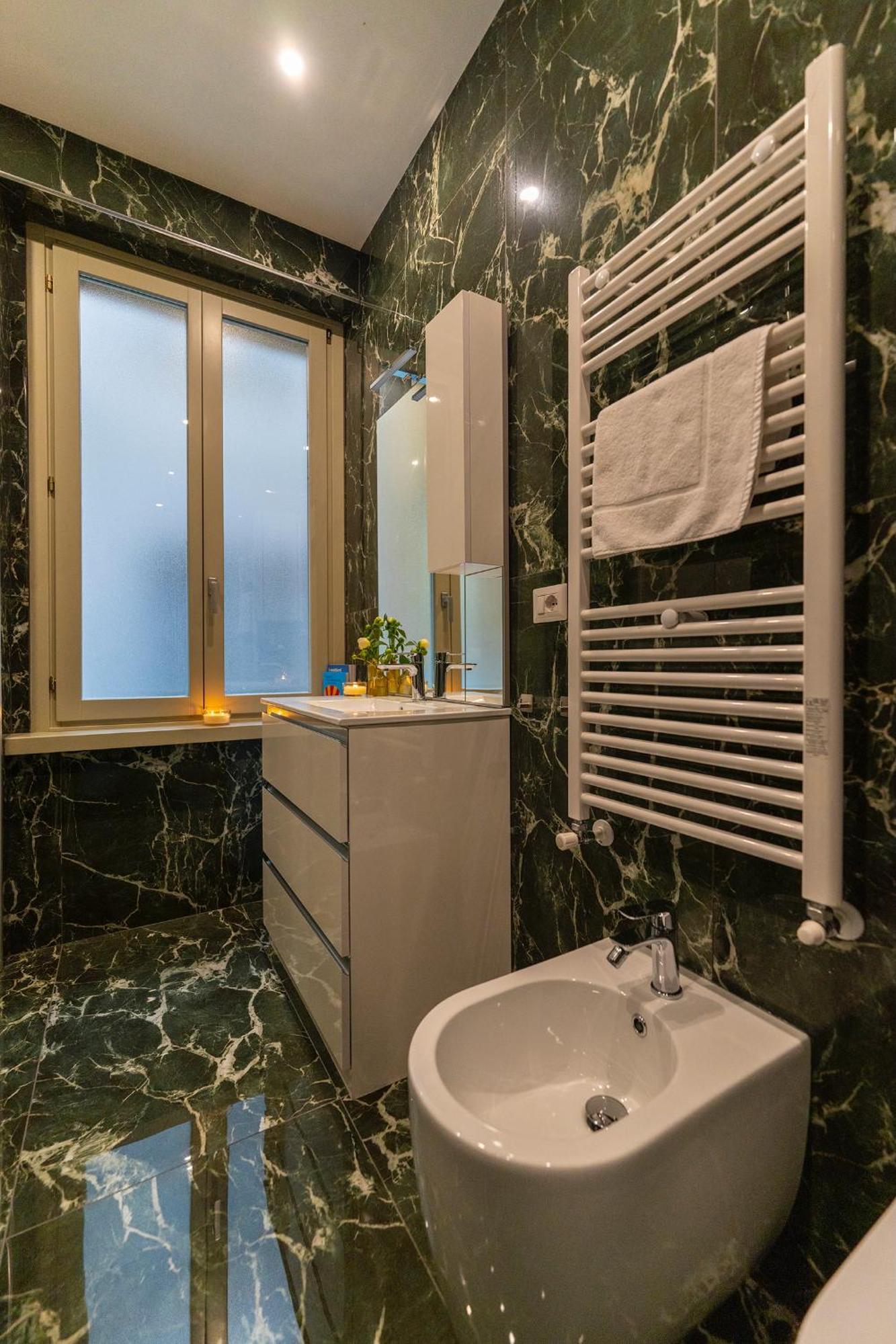 Magic Place Bergamo! Classy Apartment In The Heart Of The City Kültér fotó