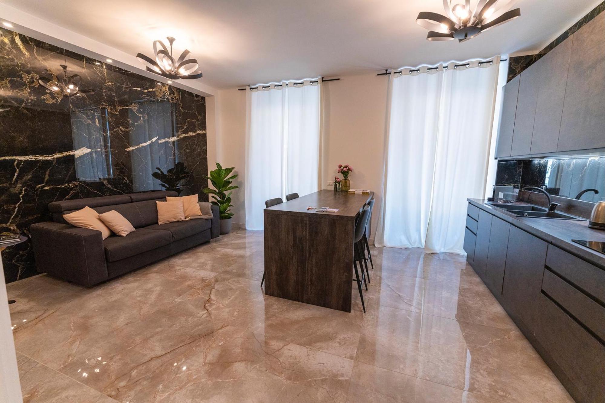 Magic Place Bergamo! Classy Apartment In The Heart Of The City Kültér fotó