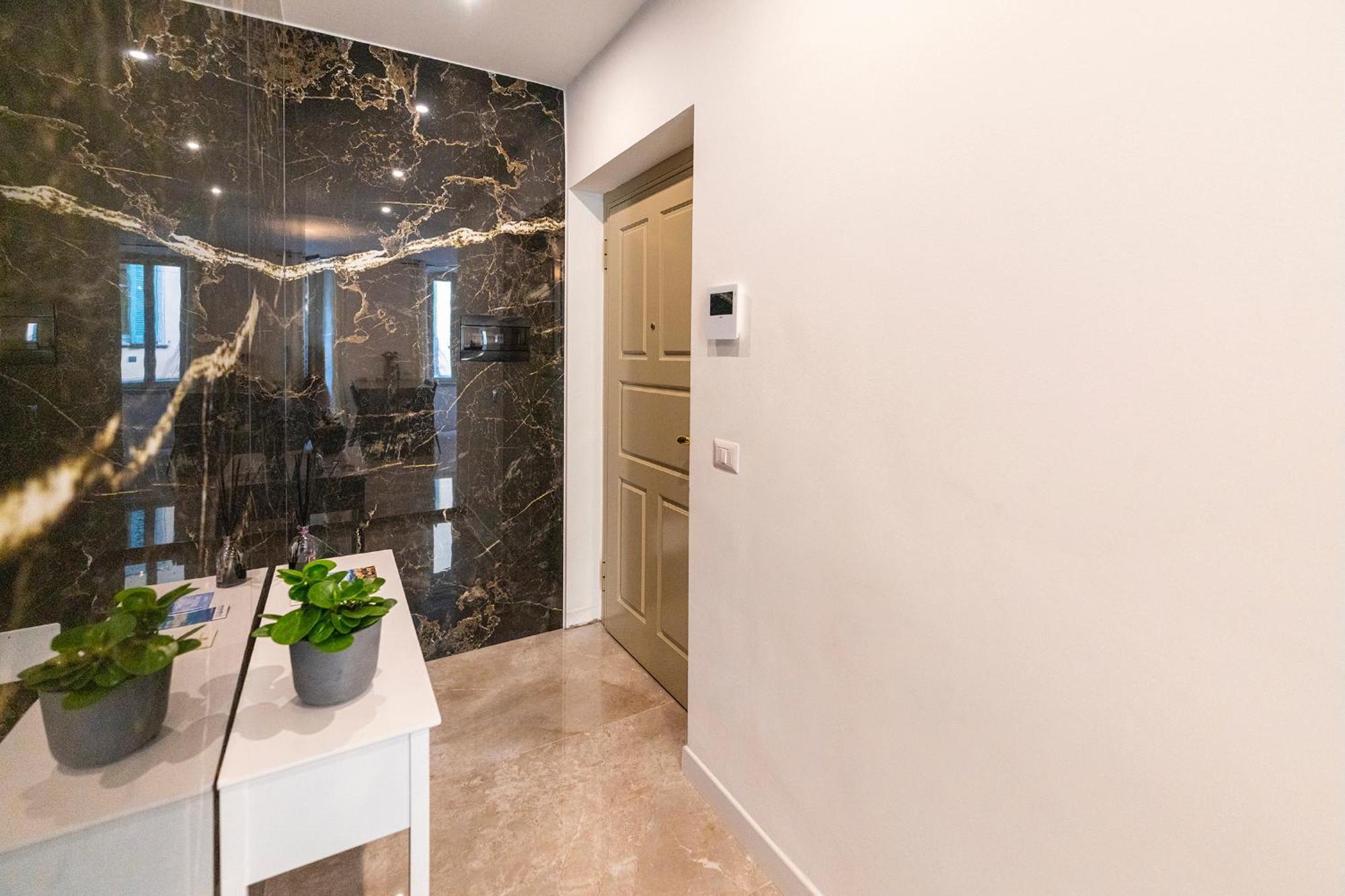 Magic Place Bergamo! Classy Apartment In The Heart Of The City Kültér fotó