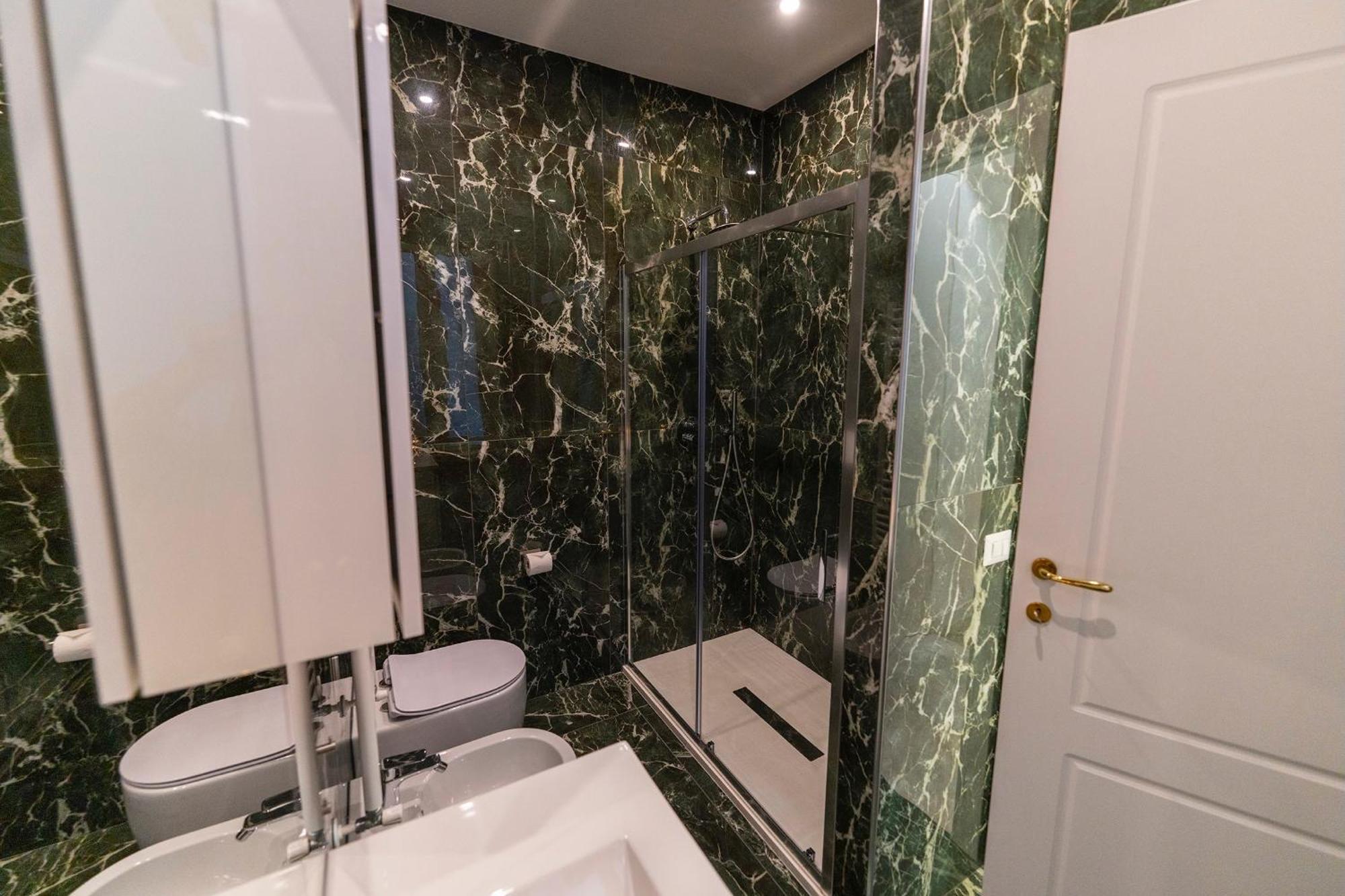 Magic Place Bergamo! Classy Apartment In The Heart Of The City Kültér fotó